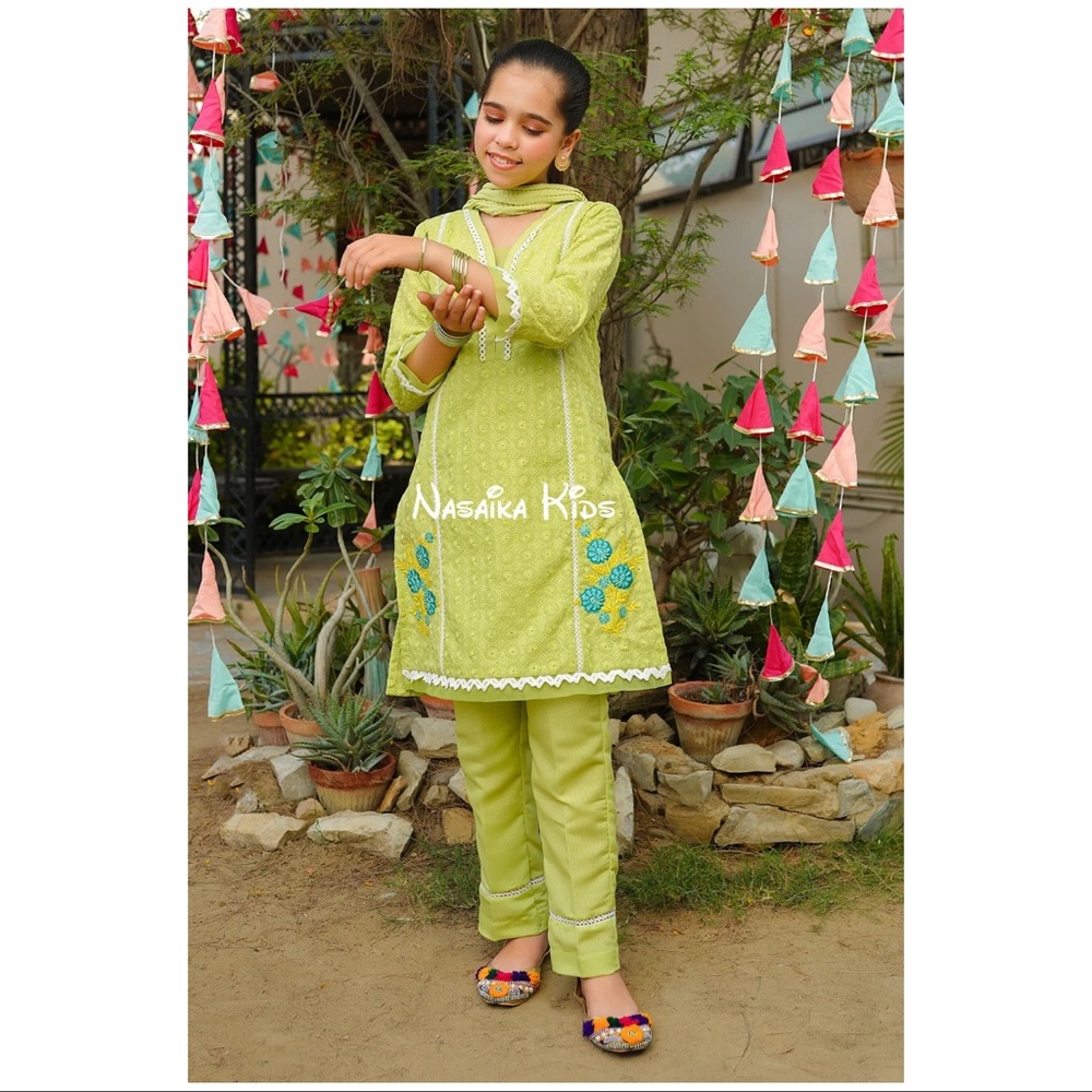 Stylish Girls Kurta Set